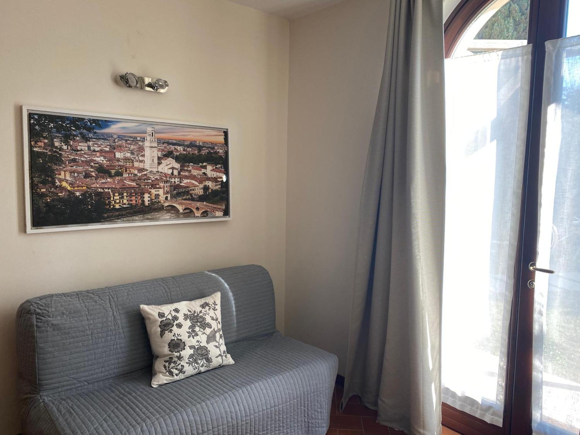 Residenza Cipressi E Olivi Apartment Verona Exterior photo